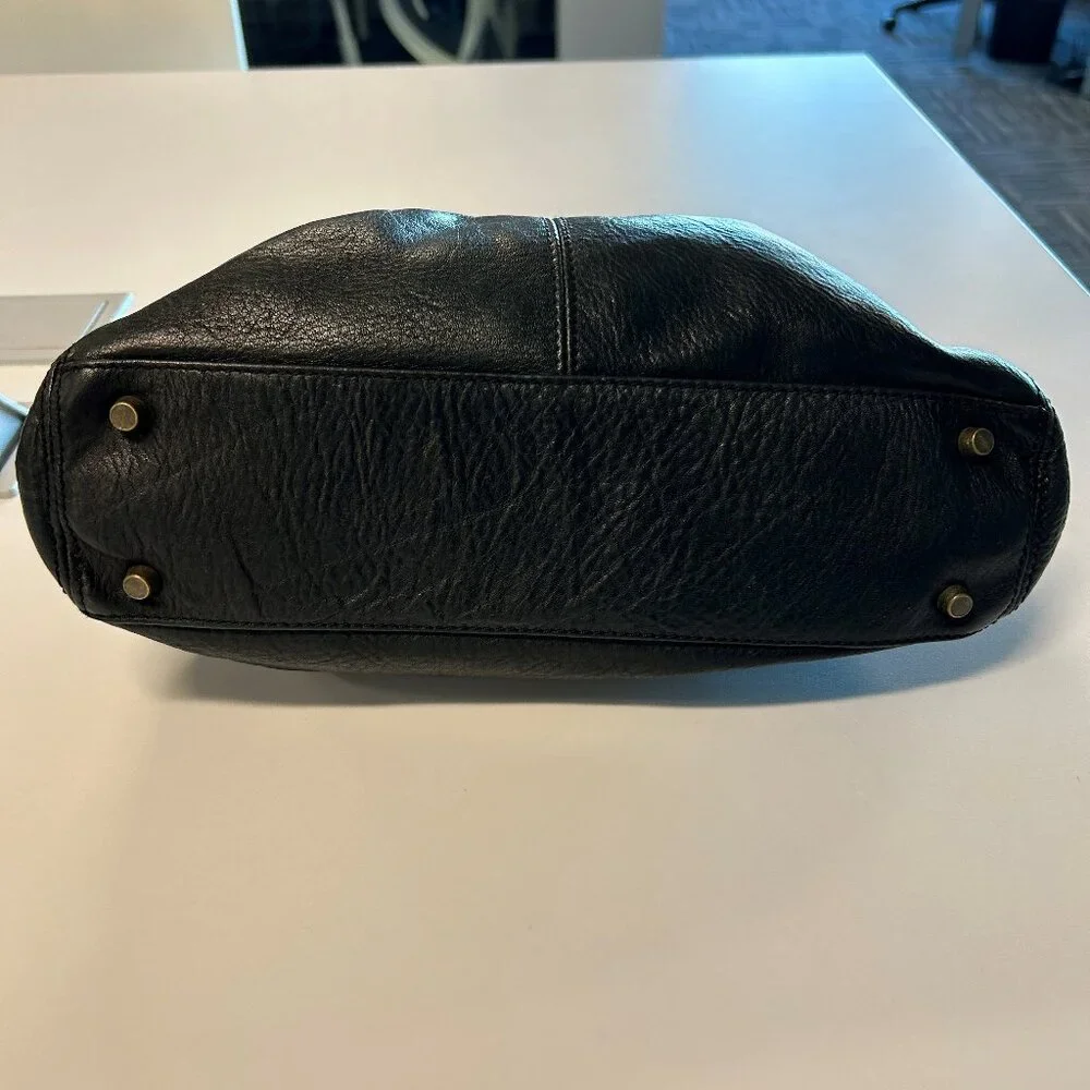 Etienne Aigner Soft Leather Small Top Handle Purse 9" tall x 12" wide x 3" deep - Picture 7 of 10